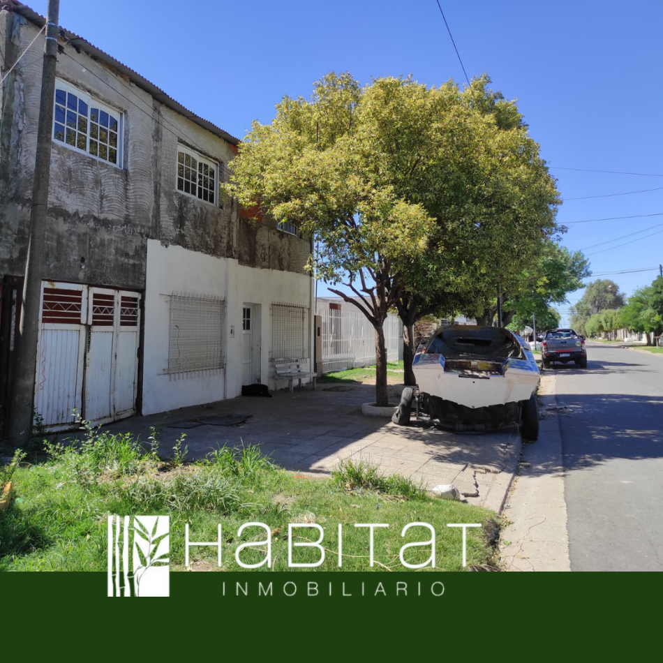 AMPLIA CASA  DOS PLANTAS EN VENTA OPORTUNIDAD CON FINANCIACION