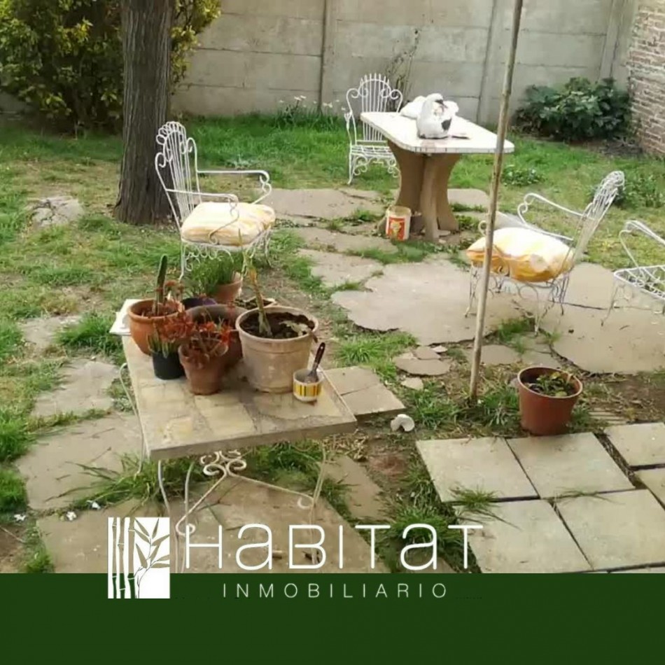 CASA EN VENTA  PATIO LOCAL COCHERA APTA CREDITO HIPOTECARIO VENDIDA