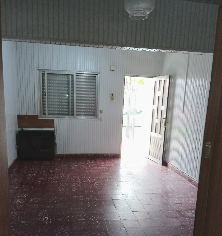EN VENTA CASA CON PATIO VERDE VENDIDA