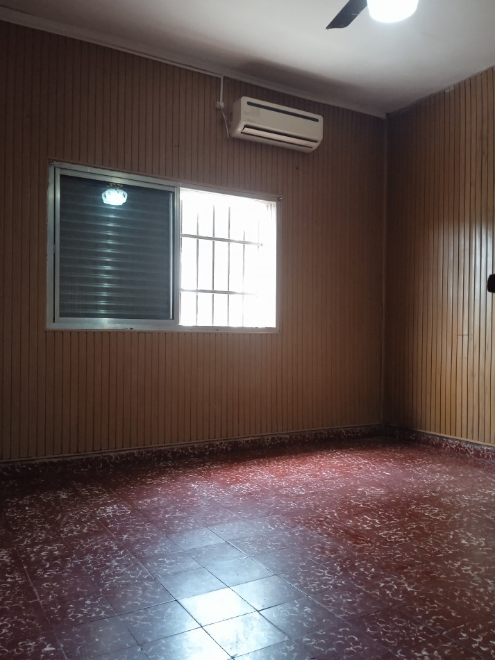 EN VENTA CASA CON PATIO VERDE VENDIDA